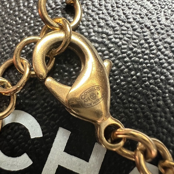 Chanel Crystal Metal CC Round Pendant necklace - Picture 8 of 15